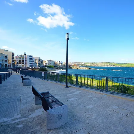Blue Harbour 2 Bedroom Seafront Apartments With Stunning Seaviews - By Getawaysmalta St. Paul's Bay Exterior photo